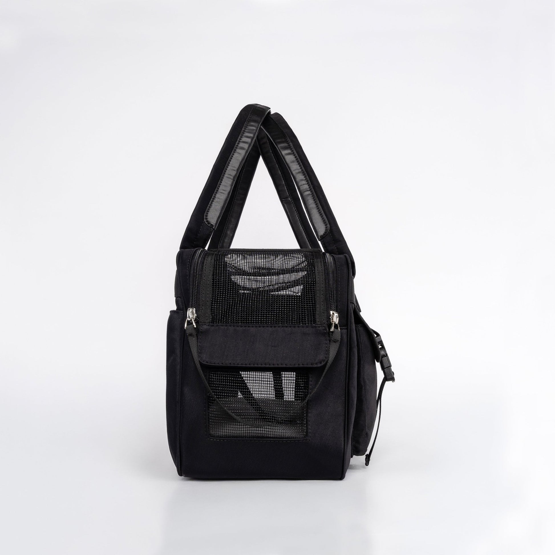 AERO Pet Carrier in Jet Black - FUR & FABEL
